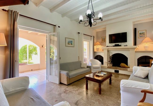 Villa in Kassiopi - Beach Villa Petros with private pool Villa in Kassiopi - Beach Villa Petros with private pool