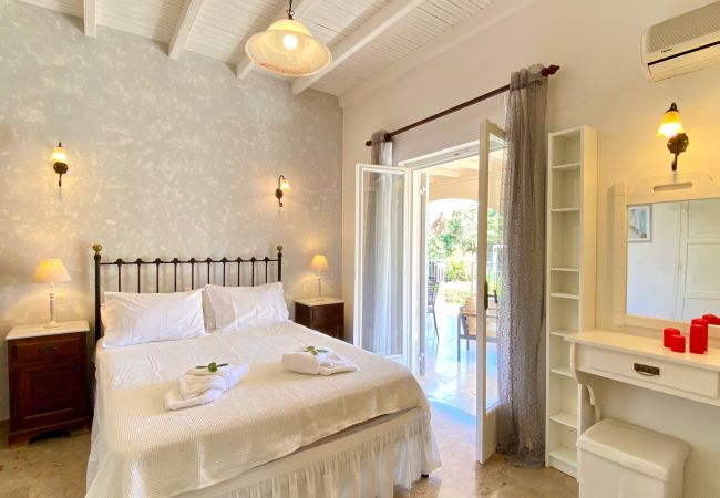 Villa in Kassiopi - Beach Villa Petros with private pool Villa in Kassiopi - Beach Villa Petros with private pool