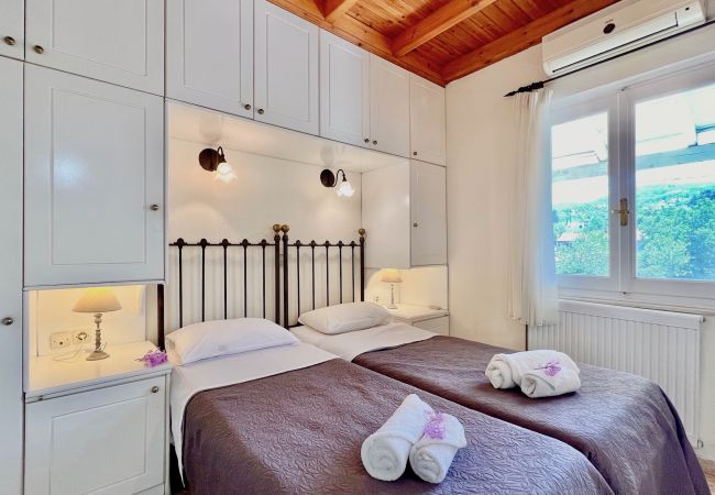 Villa in Kassiopi - Beach House Christina with private heated pool Villa in Kassiopi - Beach House Christina with private heated pool