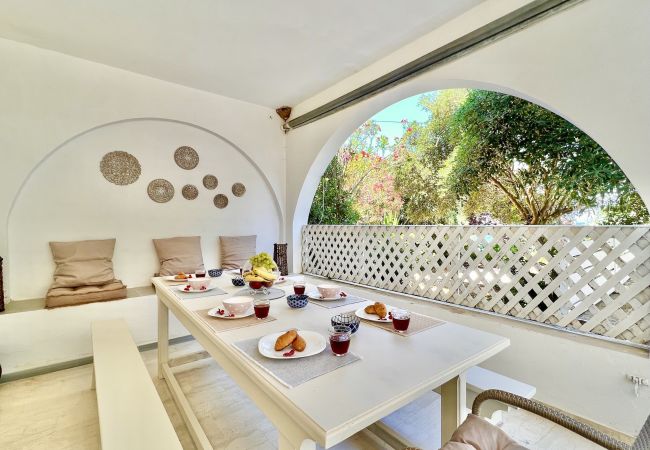 Villa in Kassiopi - Beach House Christina with private heated pool Villa in Kassiopi - Beach House Christina with private heated pool