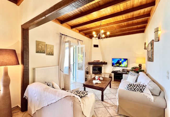 Villa in Kassiopi - Beach House Christina with private heated pool Villa in Kassiopi - Beach House Christina with private heated pool