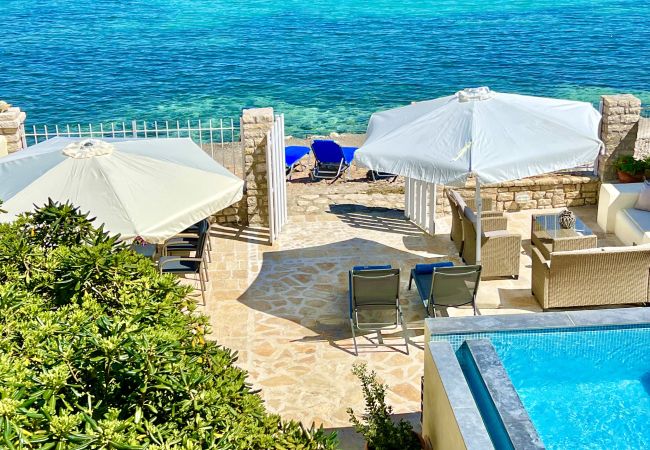 Villa in Kassiopi - Beach House Christina with private heated pool Villa in Kassiopi - Beach House Christina with private heated pool