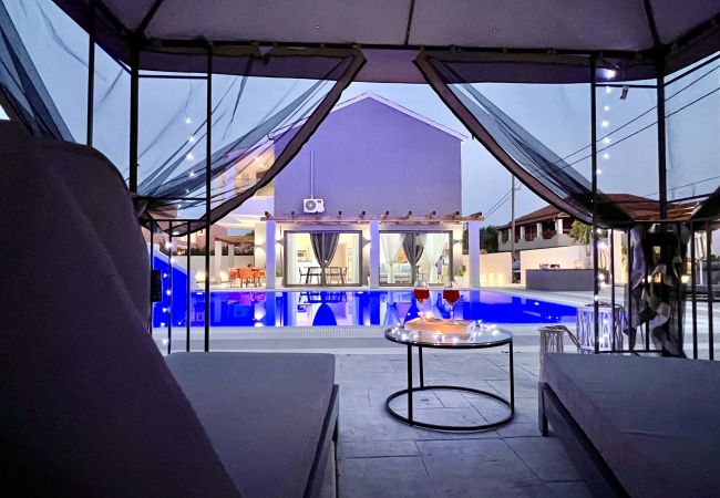 Villa in Sidari - Villa Cielo with private pool in Canal D'Amour Villa in Sidari - Villa Cielo with private pool in Canal D'Amour