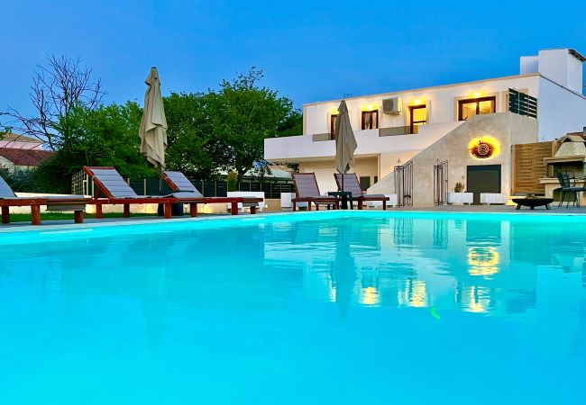 Villa in Sidari - Beach Villa Verano with private pool Villa in Sidari - Beach Villa Verano with private pool