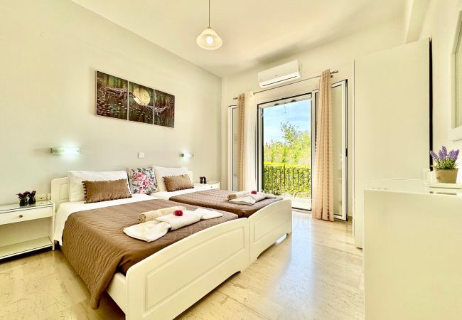 Villa in Roda - Villa Dafni with private pool Villa in Roda - Villa Dafni with private pool