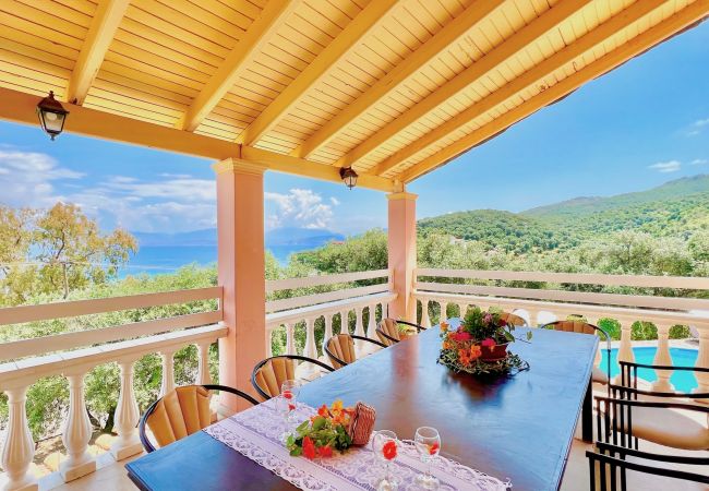 Villa in Kassiopi - Beach Villa Thespina with private pool Villa in Kassiopi - Beach Villa Thespina with private pool
