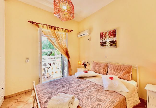 Villa in Kassiopi - Beach Villa Thespina with private pool Villa in Kassiopi - Beach Villa Thespina with private pool