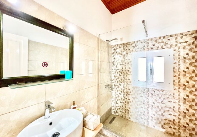 Villa in Kassiopi - Beach Villa Thespina with private pool Villa in Kassiopi - Beach Villa Thespina with private pool