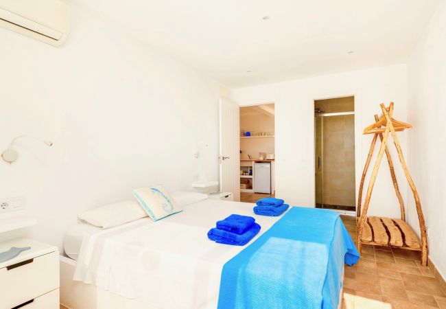 Villa in Calan Porter - Seafront Villa Bellavista with private heated pool Villa in Calan Porter - Seafront Villa Bellavista with private heated pool