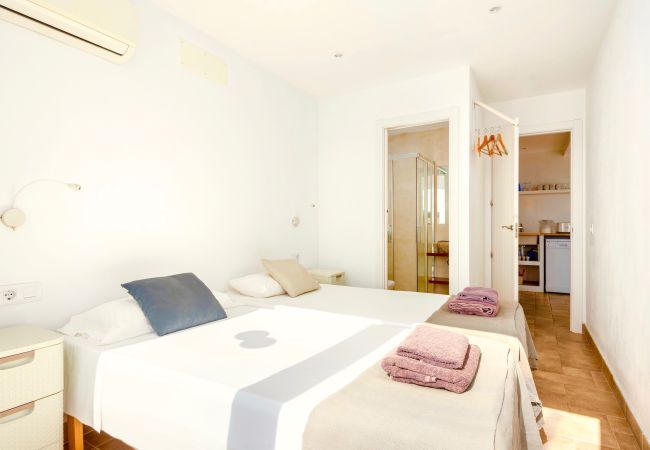Villa in Calan Porter - Seafront Villa Bellavista with private heated pool Villa in Calan Porter - Seafront Villa Bellavista with private heated pool