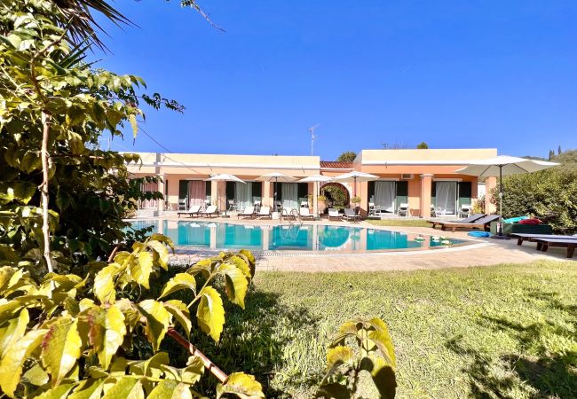 Villa in Velonades - Villa Bougarini with private pool Villa in Velonades - Villa Bougarini with private pool