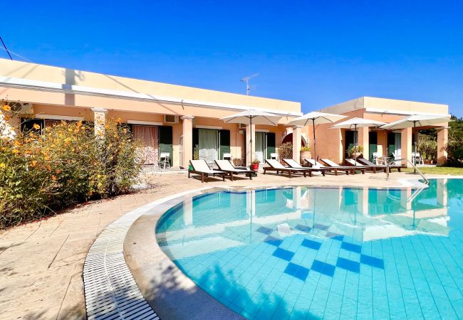 Villa in Velonades - Villa Bougarini with private pool Villa in Velonades - Villa Bougarini with private pool