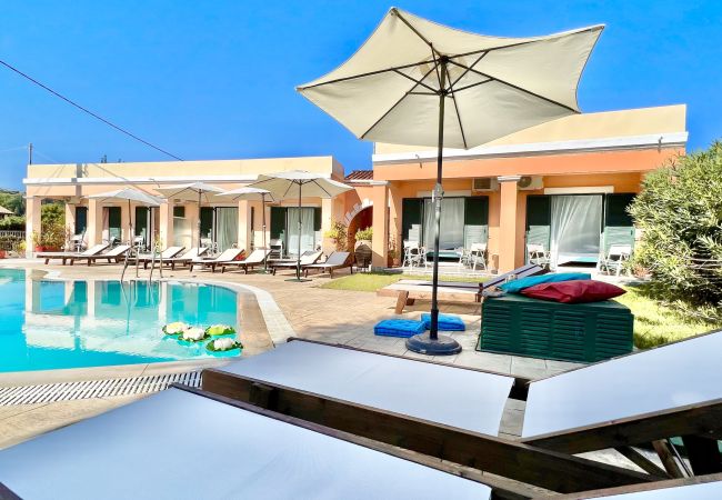 Villa in Velonades - Villa Bougarini with private pool Villa in Velonades - Villa Bougarini with private pool
