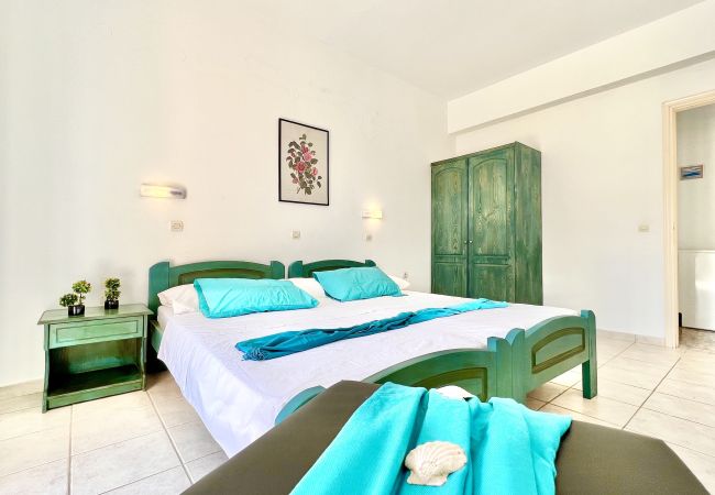Villa in Velonades - Villa Bougarini with private pool Villa in Velonades - Villa Bougarini with private pool