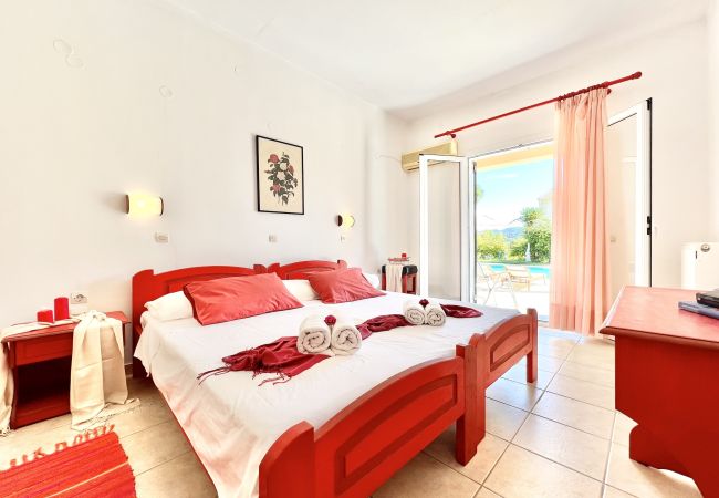 Villa in Velonades - Villa Bougarini with private pool Villa in Velonades - Villa Bougarini with private pool