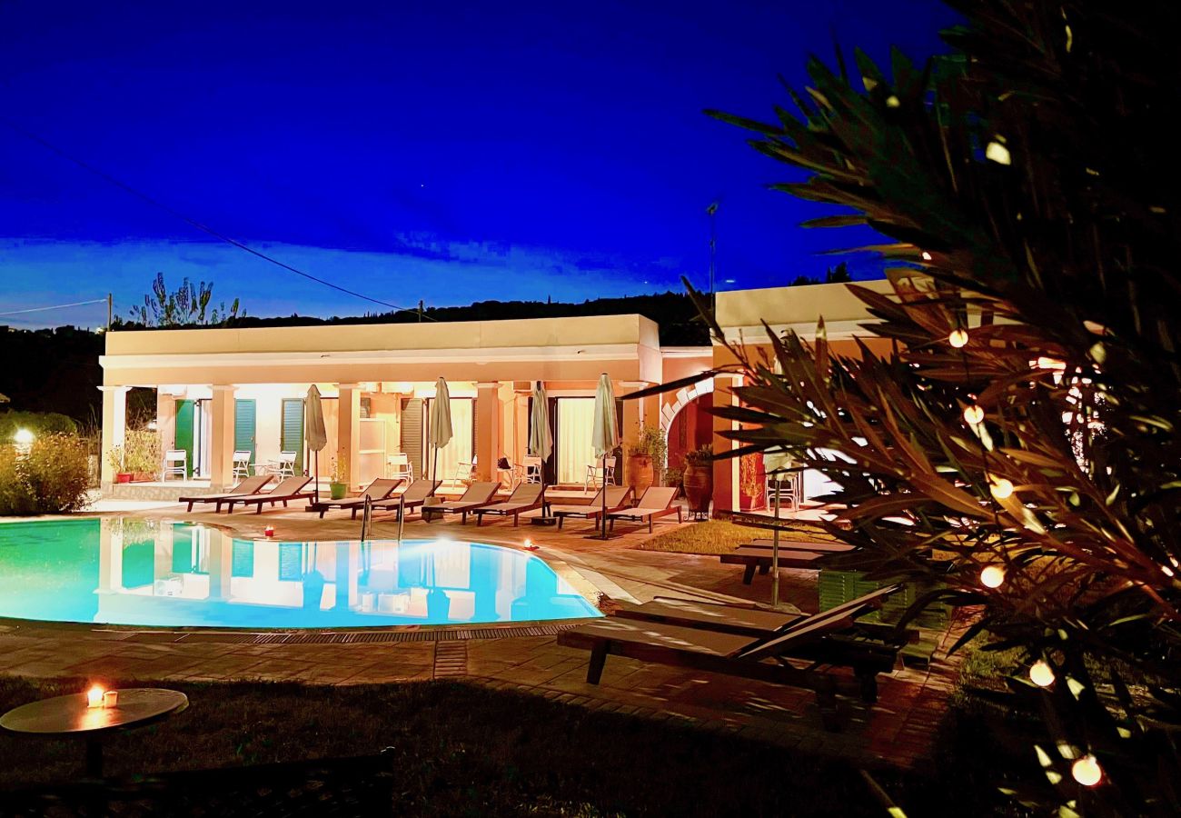 Villa in Velonades - Villa Bougarini with private pool