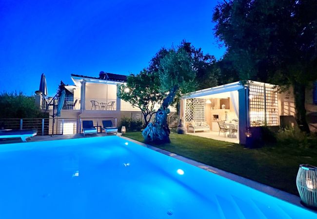 Villa in Spartylas - Luxury Villa Evmaria with private pool Villa in Spartylas - Luxury Villa Evmaria with private pool