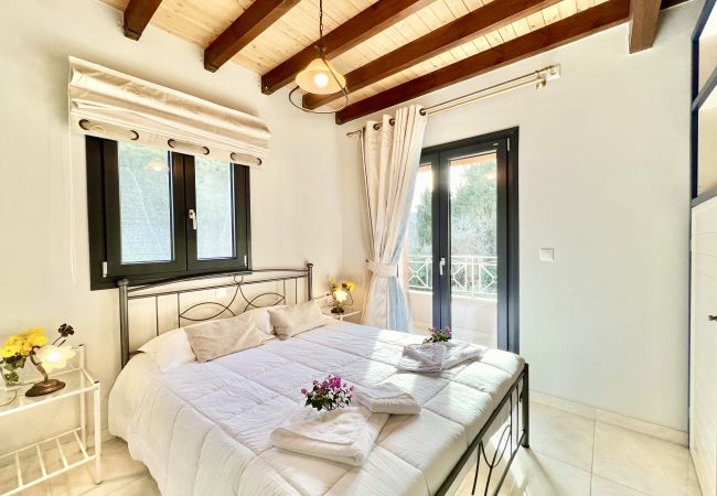 Villa in Acharavi - Beach Villa Heart House with private pool Villa in Acharavi - Beach Villa Heart House with private pool