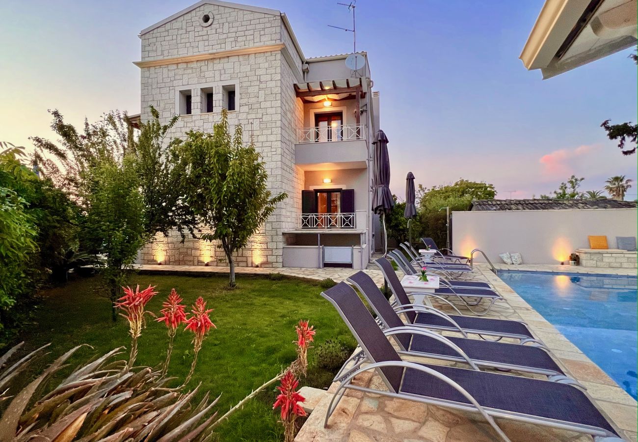 Villa in Acharavi - Beach Villa Heart House with private pool