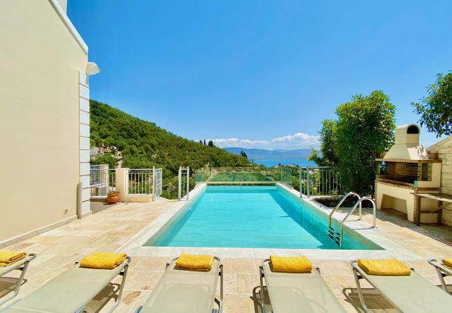 Villa in Vlachatika - Kalami Beach Villa with private heatable pool Villa in Vlachatika - Kalami Beach Villa with private heatable pool