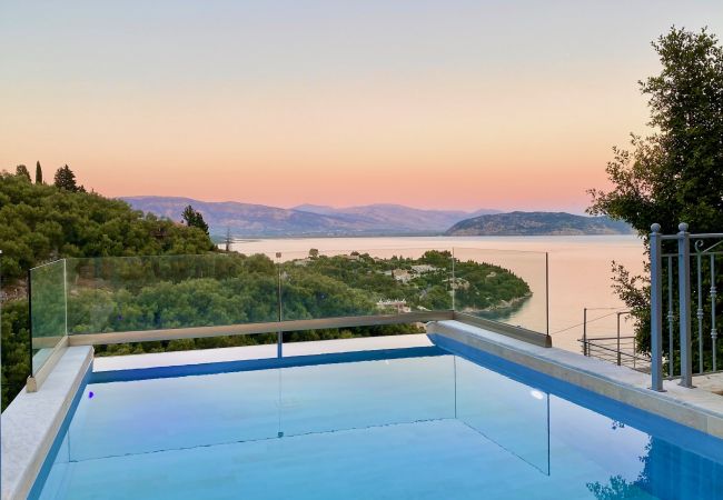 Villa in Vlachatika - Kalami Beach Villa with private heatable pool Villa in Vlachatika - Kalami Beach Villa with private heatable pool