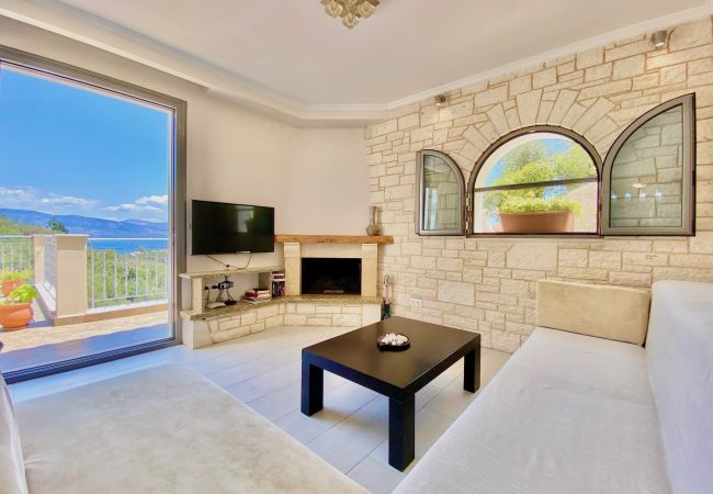 Villa in Vlachatika - Kalami Beach Villa with private heatable pool Villa in Vlachatika - Kalami Beach Villa with private heatable pool