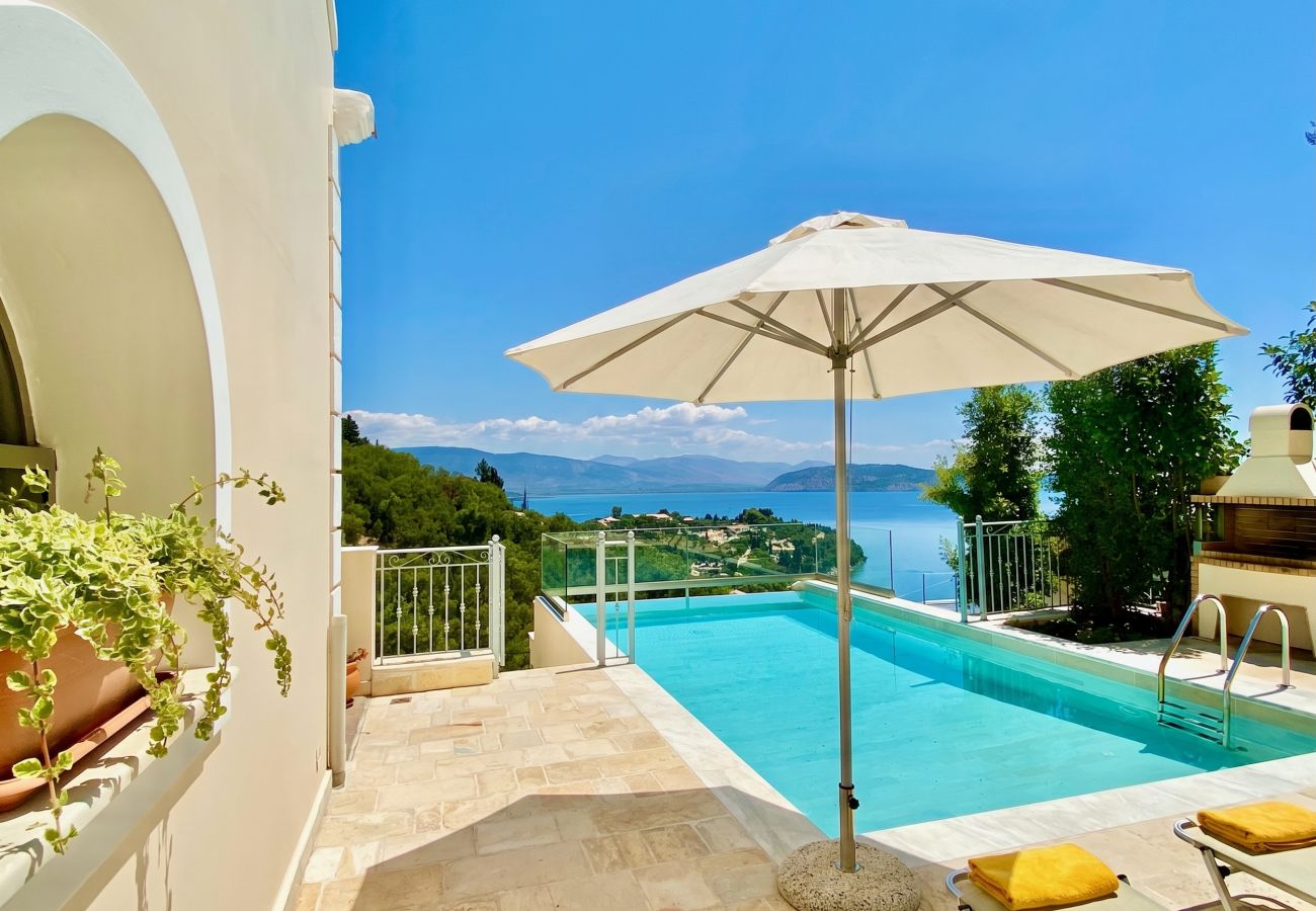 Villa in Vlachatika - Kalami Beach Villa with private heatable pool