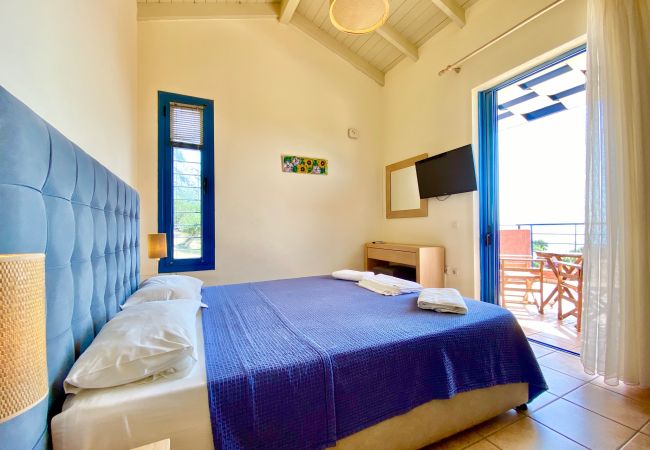 Villa in Barbati - Beach Villa Barbati Thalassaki with private pool Villa in Barbati - Beach Villa Barbati Thalassaki with private pool