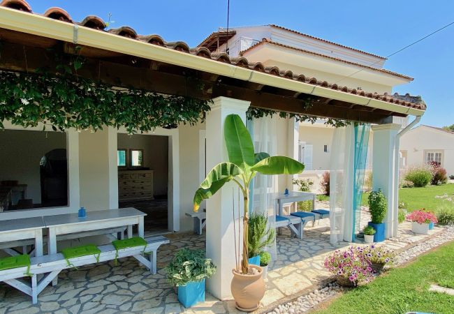 Villa in Agnos beach - Villa Doma with private pool Villa in Agnos beach - Villa Doma with private pool