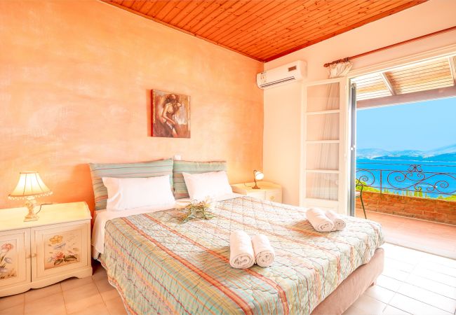 Villa in Agios Stefanos Kassiopi - Villa Varvara Kerasia with private pool Villa in Agios Stefanos Kassiopi - Villa Varvara Kerasia with private pool