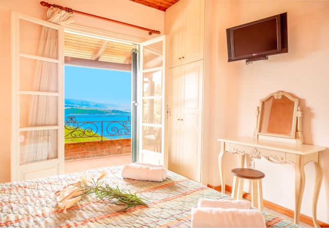 Villa in Agios Stefanos Kassiopi - Villa Varvara Kerasia with private pool Villa in Agios Stefanos Kassiopi - Villa Varvara Kerasia with private pool