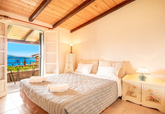 Villa in Agios Stefanos Kassiopi - Villa Varvara Kerasia with private pool Villa in Agios Stefanos Kassiopi - Villa Varvara Kerasia with private pool