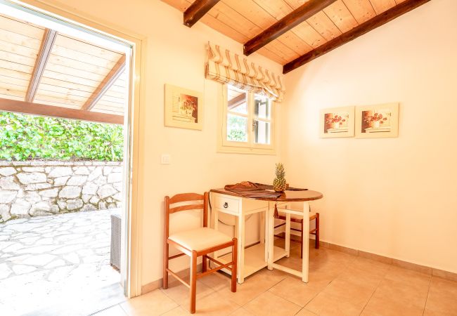 Villa in Agios Stefanos Kassiopi - Villa Varvara Kerasia with private pool Villa in Agios Stefanos Kassiopi - Villa Varvara Kerasia with private pool