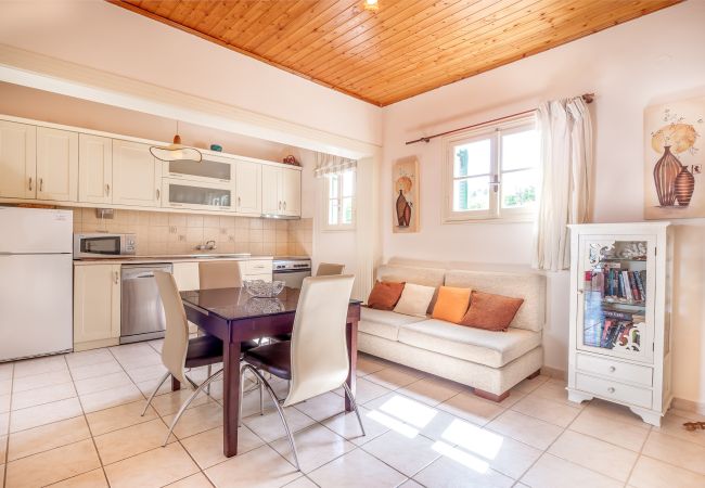 Villa in Agios Stefanos Kassiopi - Villa Varvara Kerasia with private pool Villa in Agios Stefanos Kassiopi - Villa Varvara Kerasia with private pool