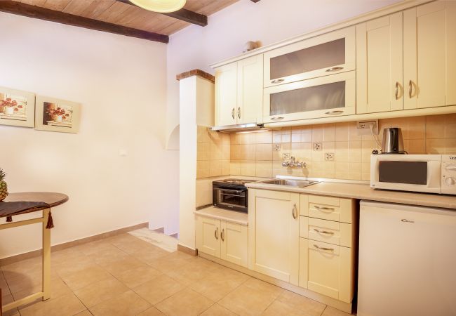 Villa in Agios Stefanos Kassiopi - Villa Varvara Kerasia with private pool Villa in Agios Stefanos Kassiopi - Villa Varvara Kerasia with private pool