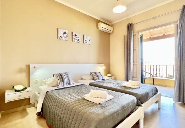 Villa in Ag. Stefanos - Beachfront Villa Bellevue Villa in Ag. Stefanos - Beachfront Villa Bellevue