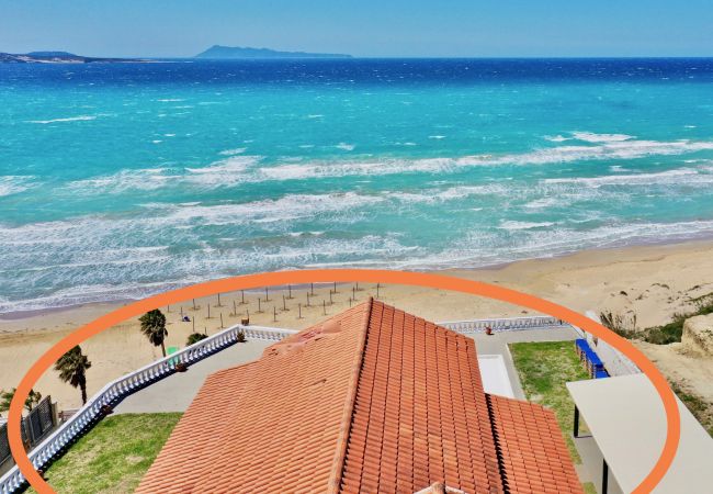 Villa in Ag. Stefanos - Beachfront Villa Bellevue Villa in Ag. Stefanos - Beachfront Villa Bellevue