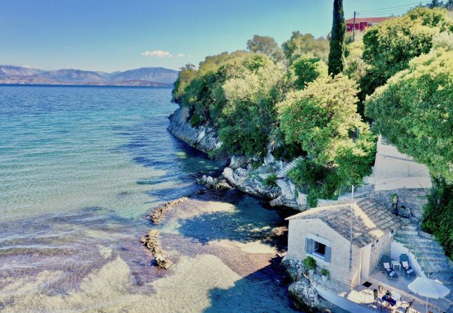 Villa in Kassiopi - Apraos Beachfront Studio Villa in Kassiopi - Apraos Beachfront Studio
