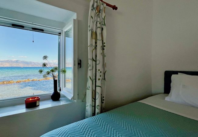 Villa in Kassiopi - Apraos Beachfront Studio Villa in Kassiopi - Apraos Beachfront Studio