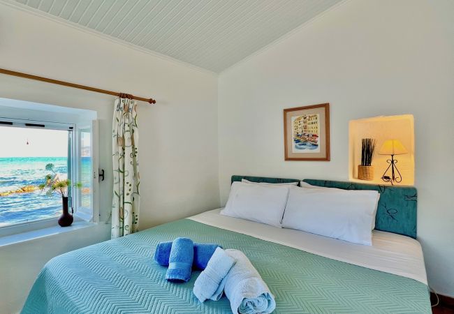 Villa in Kassiopi - Apraos Beachfront Studio Villa in Kassiopi - Apraos Beachfront Studio