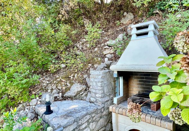 Villa in Kassiopi - Apraos Beachfront House Villa in Kassiopi - Apraos Beachfront House