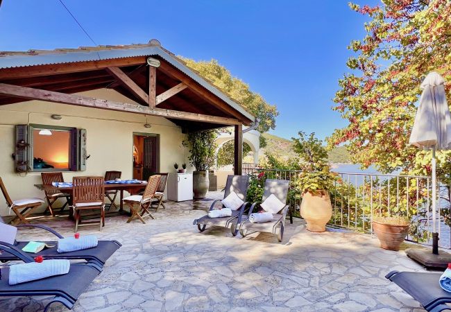 Villa in Kassiopi - Apraos Beachfront House Villa in Kassiopi - Apraos Beachfront House