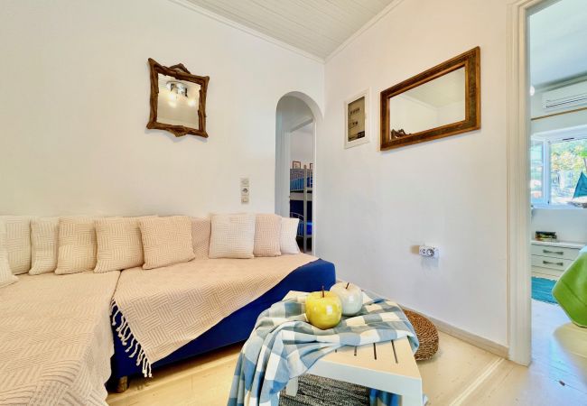 Villa in Kassiopi - Apraos Beachfront House Villa in Kassiopi - Apraos Beachfront House