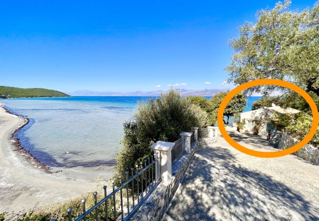 Villa in Kassiopi - Apraos Beachfront House Villa in Kassiopi - Apraos Beachfront House