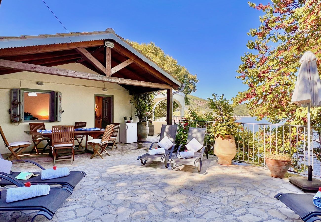 Villa in Kassiopi - Apraos Beachfront House