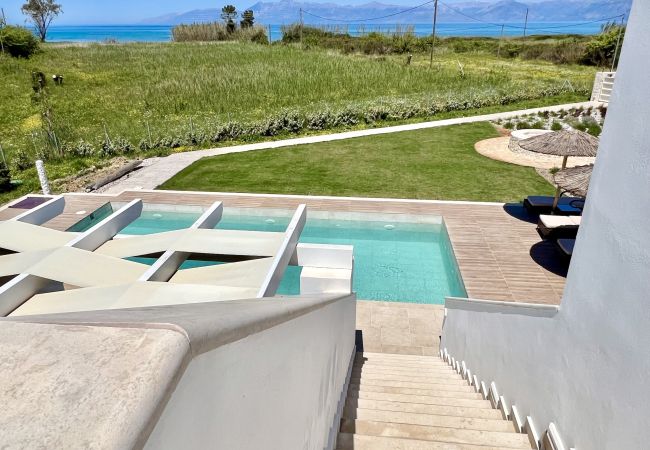 Villa in Agnos beach - Danune Luxury Beachfront Villa with private pool Villa in Agnos beach - Danune Luxury Beachfront Villa with private pool