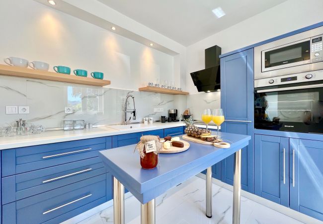 Villa in Agnos beach - Danune Luxury Beachfront Villa with private pool Villa in Agnos beach - Danune Luxury Beachfront Villa with private pool