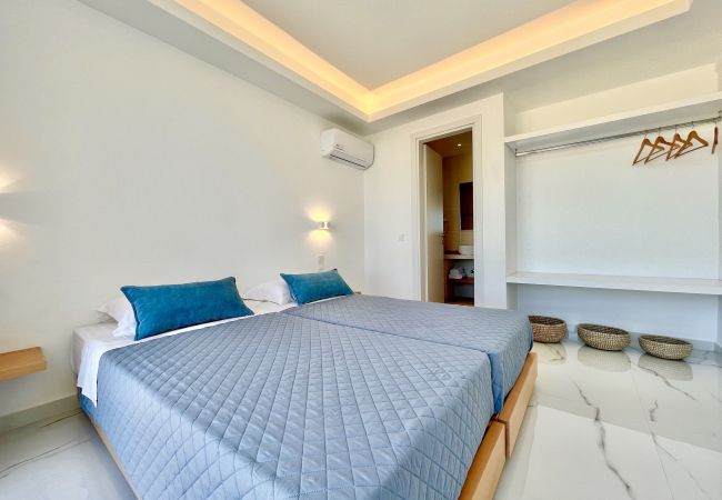 Villa in Agnos beach - Danune Luxury Beachfront Villa with private pool Villa in Agnos beach - Danune Luxury Beachfront Villa with private pool