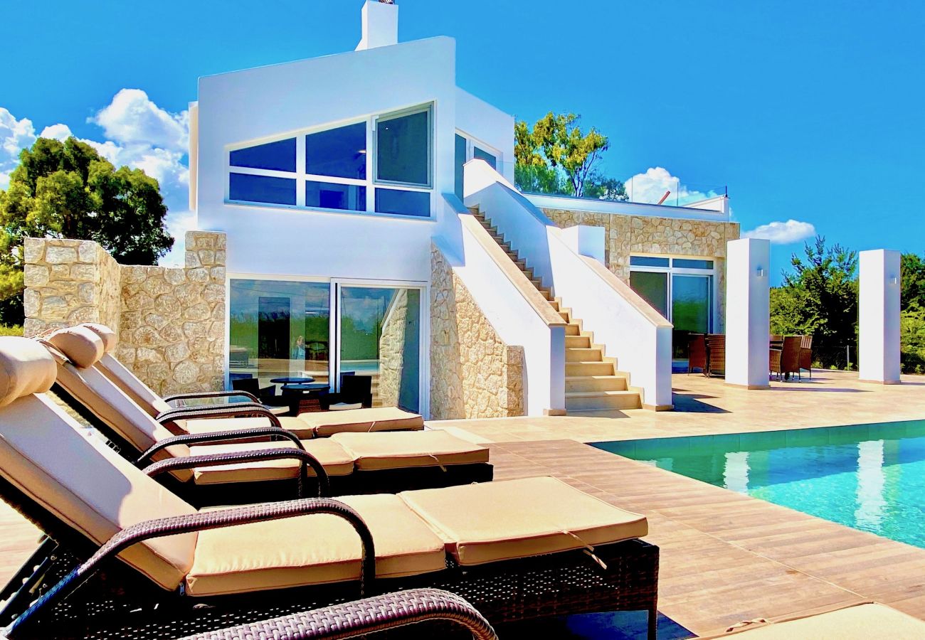 Villa in Agnos beach - Danune Luxury Beachfront Villa with private pool