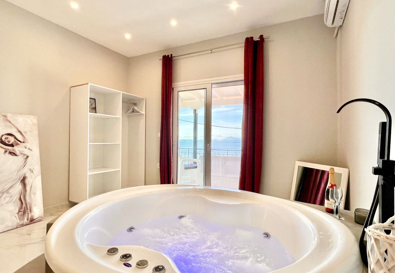 Apartment in Nissaki - Nissaki Anemone Luxury Apartment with Jacuzzi